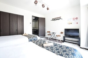 Apartment ( 201 ) | Blackout curtains, free WiFi - MT House Bentencho (Osaka)
