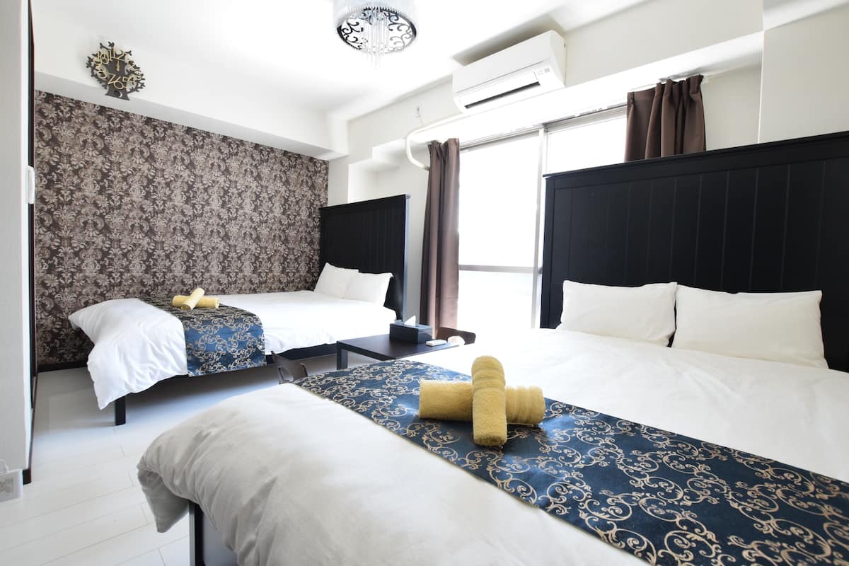 Blackout curtains, free WiFi
