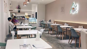 Se sirven desayunos, almuerzos y cenas