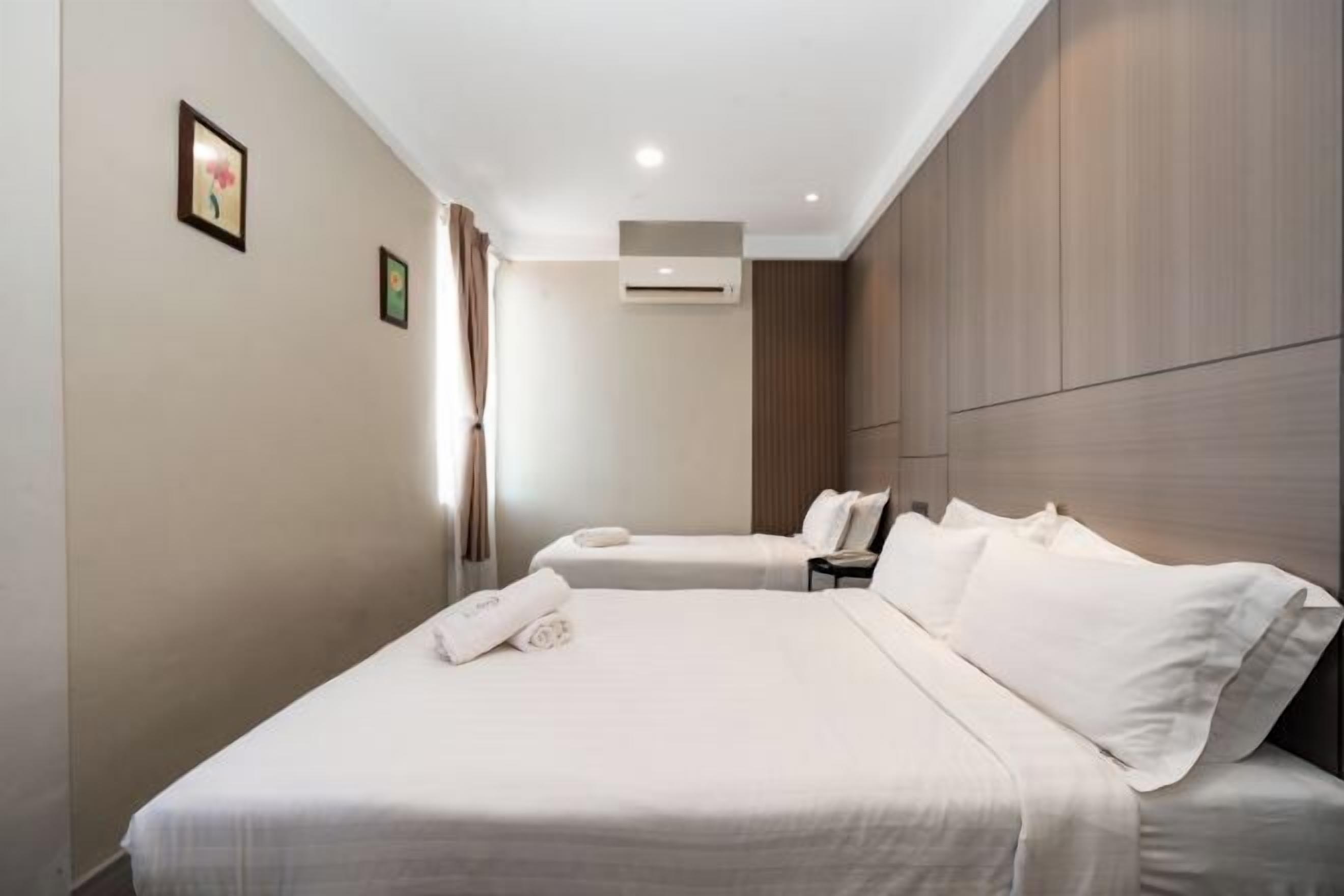 Desk, blackout curtains, free WiFi, bed sheets