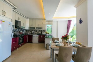 Villa, 2 Bedrooms | Private kitchenette - Villa Dere (Kas)
