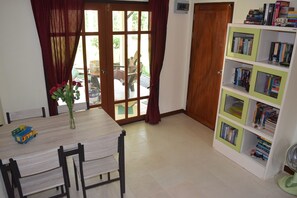 Family Bungalow | Living area - Manora Garden B & B (Phang Nga)