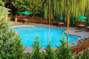 屋内プール、温水プール
