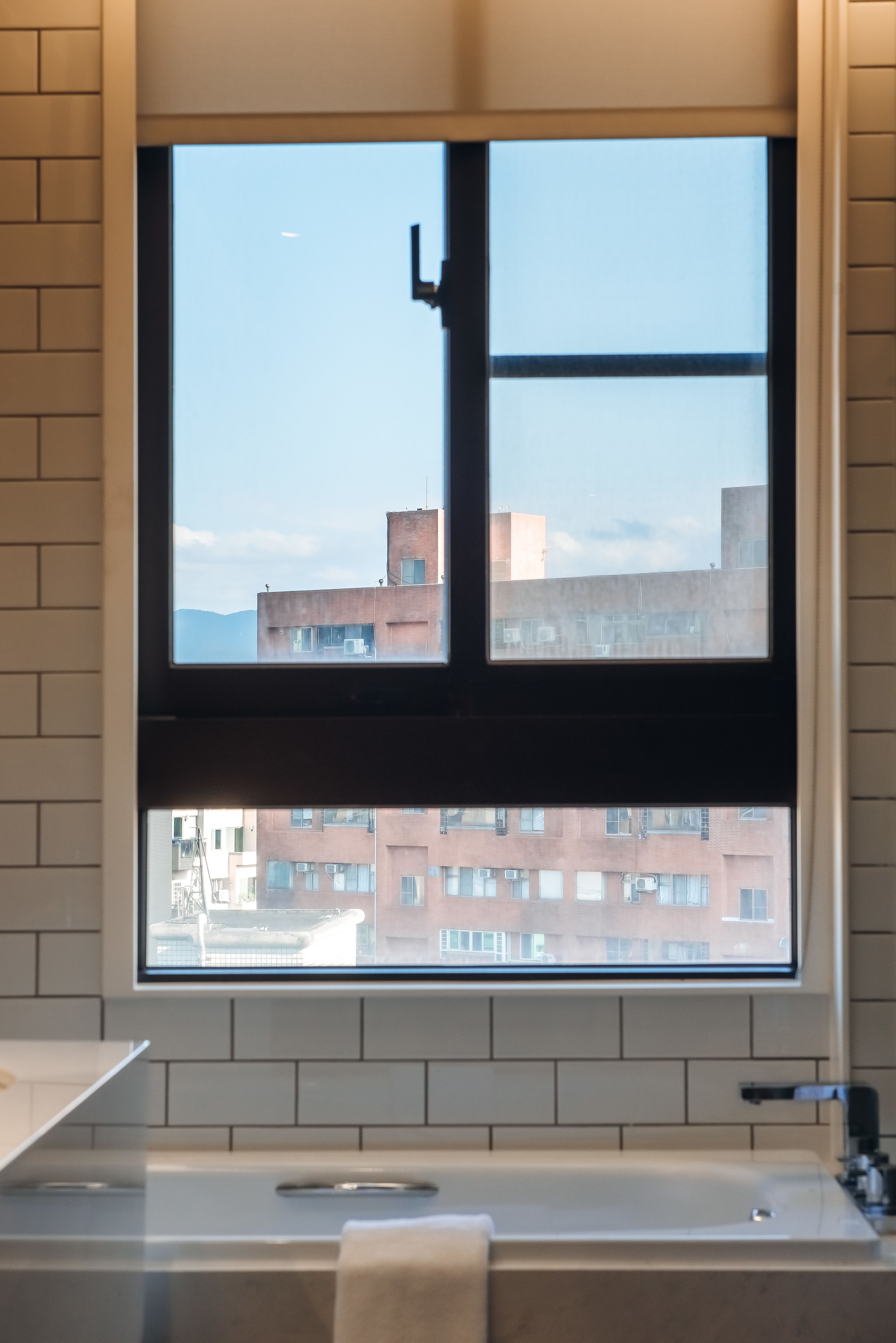 deluxe triple room, 3 single beds, non smoking | bathroom | free toiletries, hair dryer, electronic bidet, towels