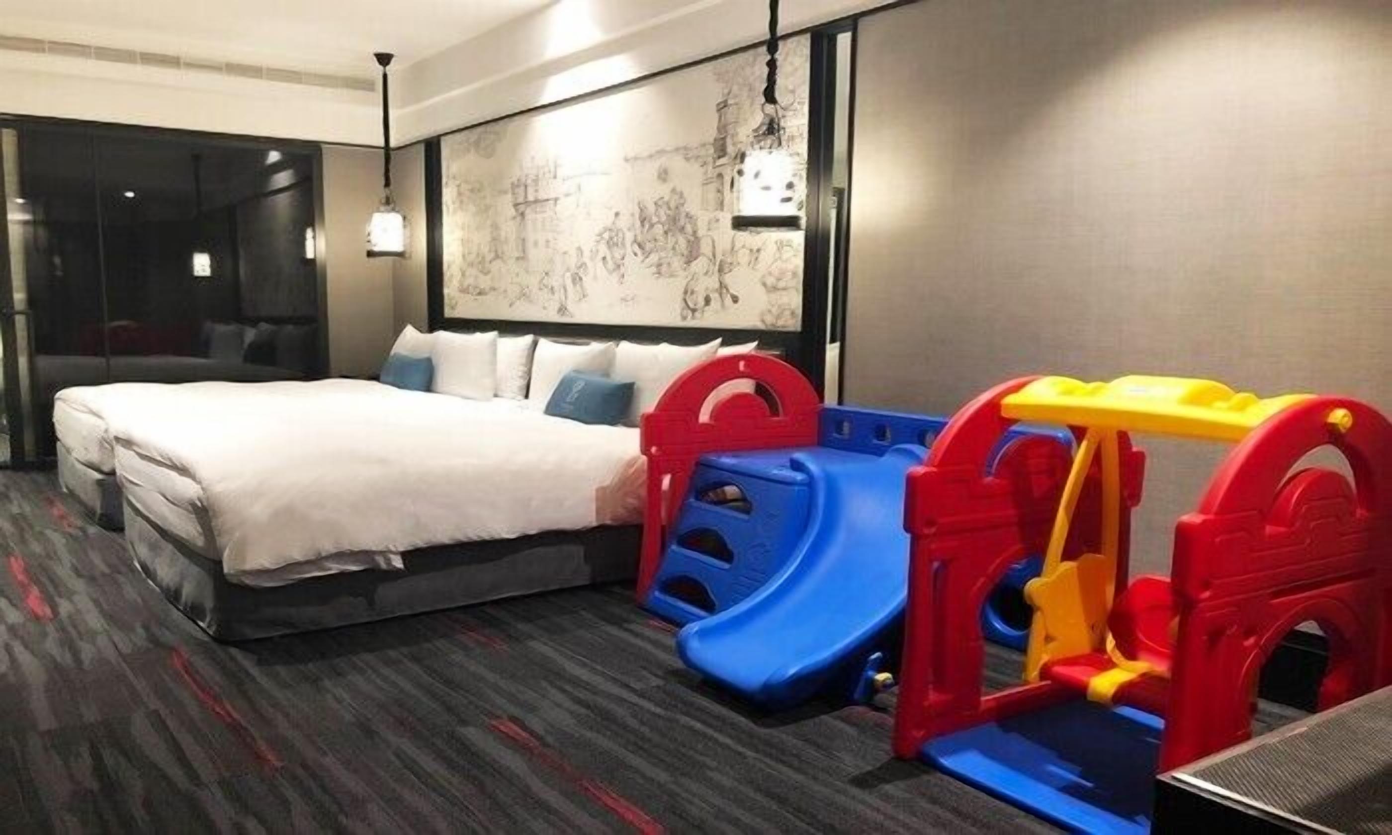 In-room safe, blackout drapes, free WiFi, bed sheets