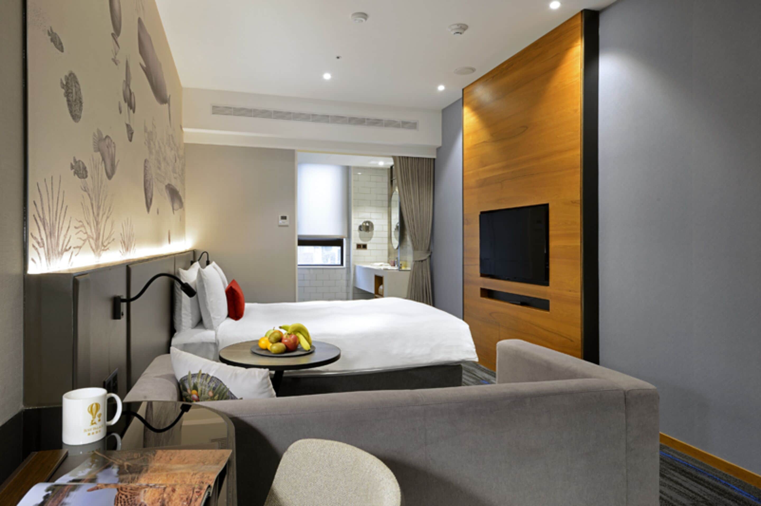 superior double room, 1 double bed, non smoking | 1 bedroom, in-room safe, blackout curtains, free wifi