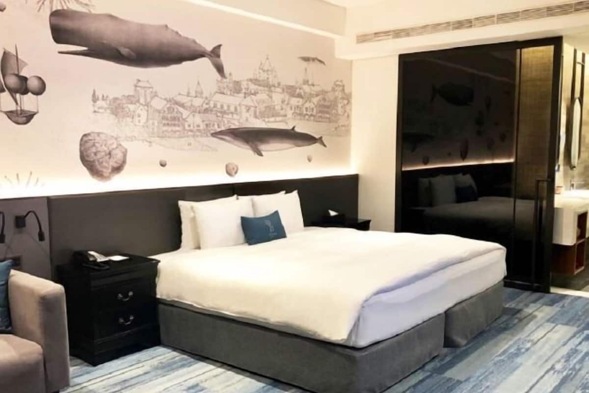 In-room safe, blackout drapes, free WiFi, bed sheets