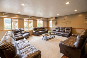 Fireplace, DVD player, foosball, table tennis