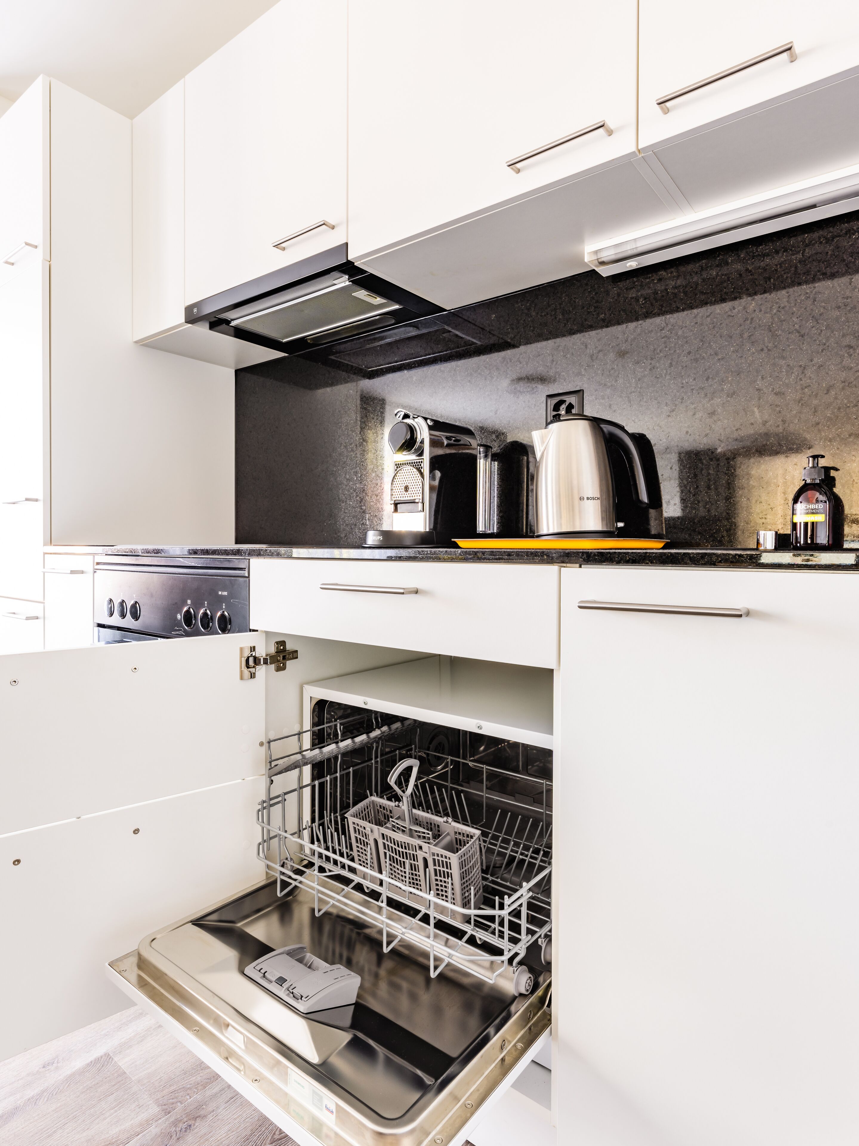 loft | private kitchen | cleaning supplies