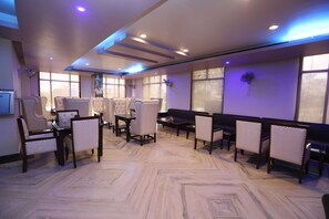 Bar (on property) - Royal Park Hotels & Resorts (Ghaziabad)
