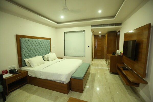 1 bedroom, in-room safe, individually decorated, individually furnished - Royal Park Hotels & Resorts (Ghaziabad)
