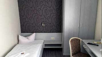 Bộ đồ giường kháng dị ứng, bàn, màn/rèm cản sáng
