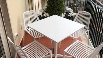 Phòng đôi hoặc 2 giường đơn Deluxe | Ban công