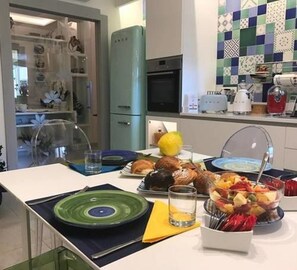 Tägliches inbegriffenes Frühstücksbuffet