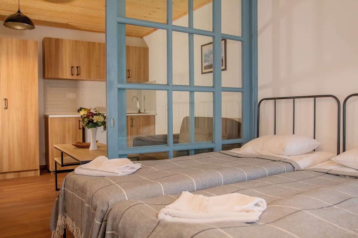 Family Apartment | In-room safe, soundproofing, cots/infant beds, free WiFi