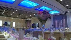 屋内結婚式場