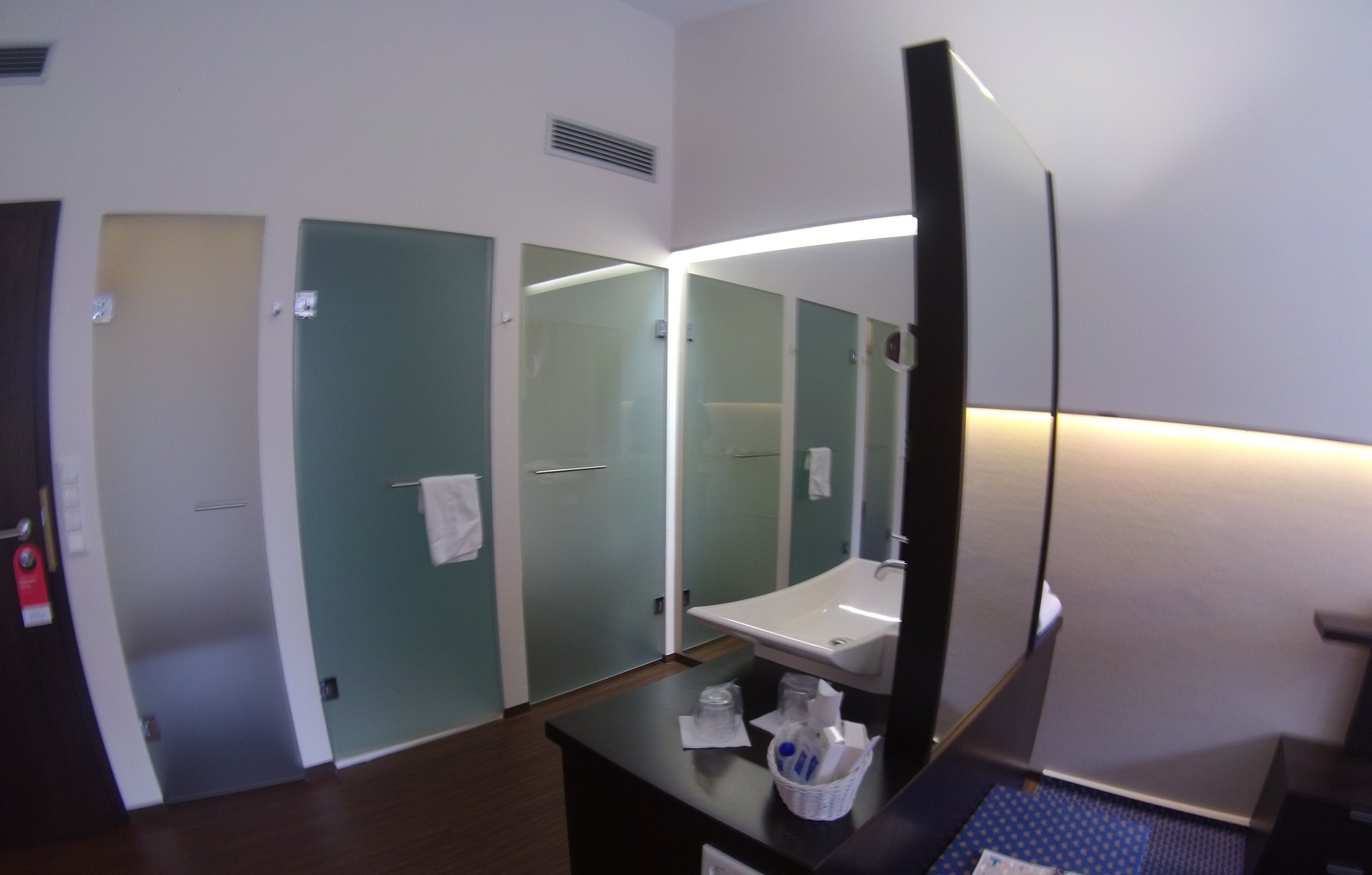 deep-soaking bathtub, hair dryer, towels