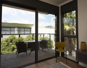 Balcony - Eduard Bernstein (Tel Aviv)