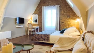 1 chambre, décoration personnalisée, ameublement personnalisé, bureau