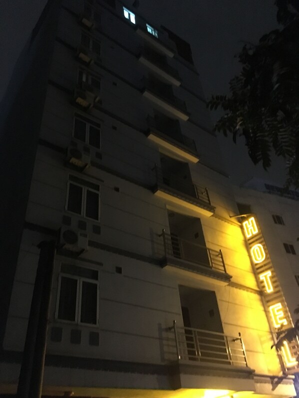 Front of property - evening/night