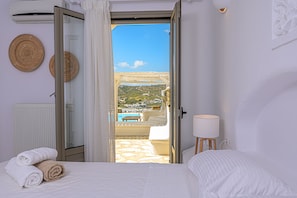 Executive Villa, 5 Bedrooms, Private Pool (Thalia) | Egyptian cotton sheets, premium bedding, pillowtop beds, in-room safe