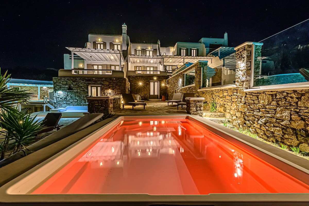 Deluxe Villa, 3 Bedrooms, Private Pool (Clio) | Egyptian cotton sheets, premium bedding, pillowtop beds, in-room safe