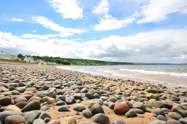 Beach - 1 The Byre, Cromarty (Cromarty)