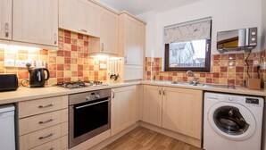 Unclassified image, 2 of 15, button - Holm Dell Apartment No6 (Inverness)