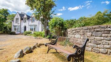 Khuôn viên nơi lưu trú