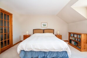 4 soverom, strykejern/-brett og wi-fi (inkludert)