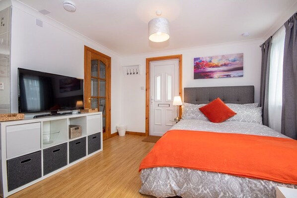 1 bedroom, WiFi - Blarmore Studio (Inverness)