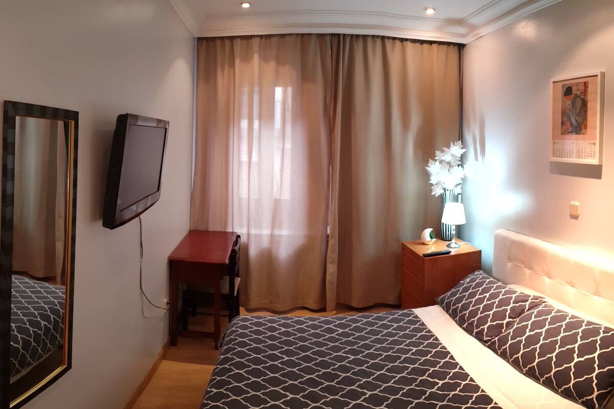 Desk, free WiFi, bed sheets