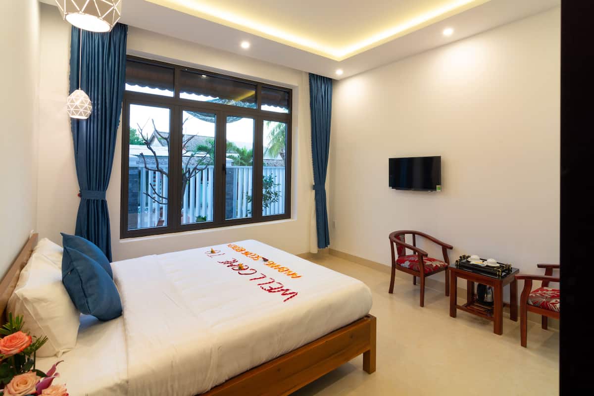 Deluxe Double or Twin Room, Balcony | Minibar, in-room safe, desk, blackout drapes