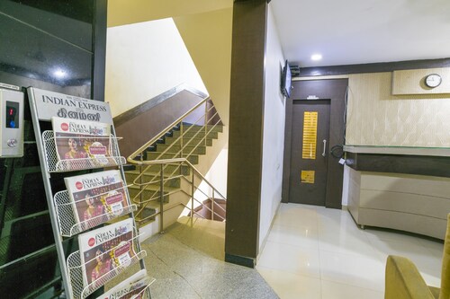 Crescent Inn Navallur