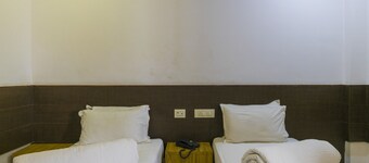 Crescent Inn Navallur