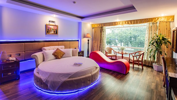 Luxury Room, City View | Minibar, desk, blackout curtains, soundproofing - My Hotel - Eiffel Hanoi (Hanoi)