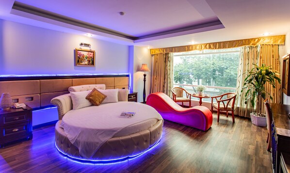 Luxury Room, City View - My Hotel - Eiffel Hanoi (Hanoi)