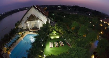 Song Hong Resort
