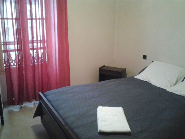 Individually decorated, individually furnished, desk, free WiFi