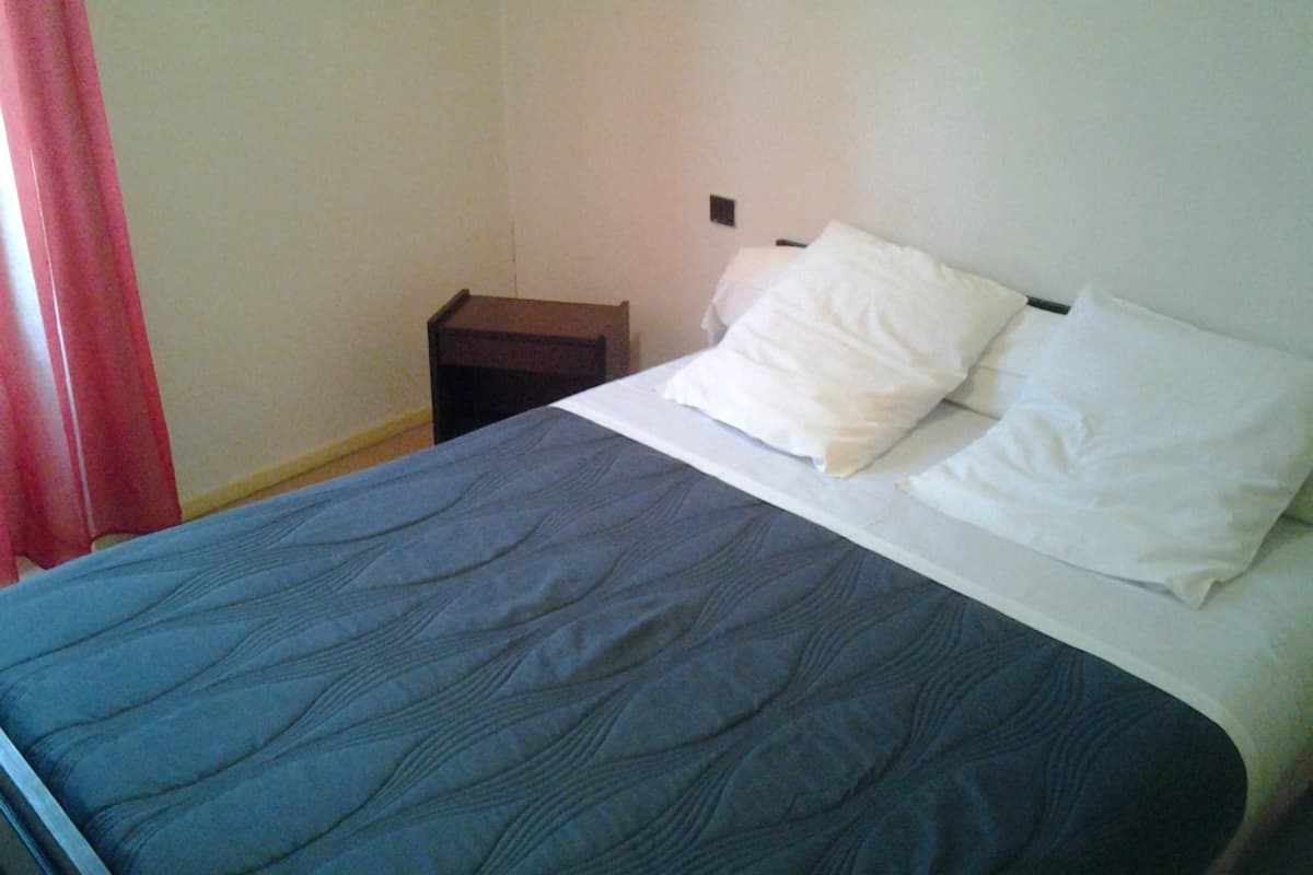 Doppelzimmer | Individuell dekoriert, individuell eingerichtet, Schreibtisch