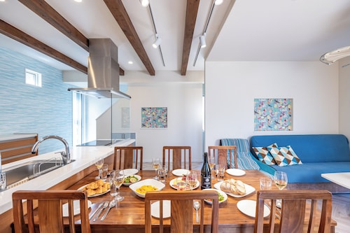 客室内のダイニングエリア