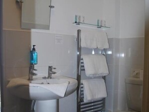 Quarto casal, suíte | Banheiro