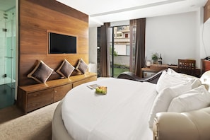 Luxury Room, Balcony | Minibar, desk, blackout curtains, soundproofing - Night Hotel (Hanoi)