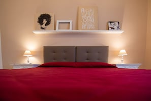 Decoración individual, mobiliario individual, escritorio