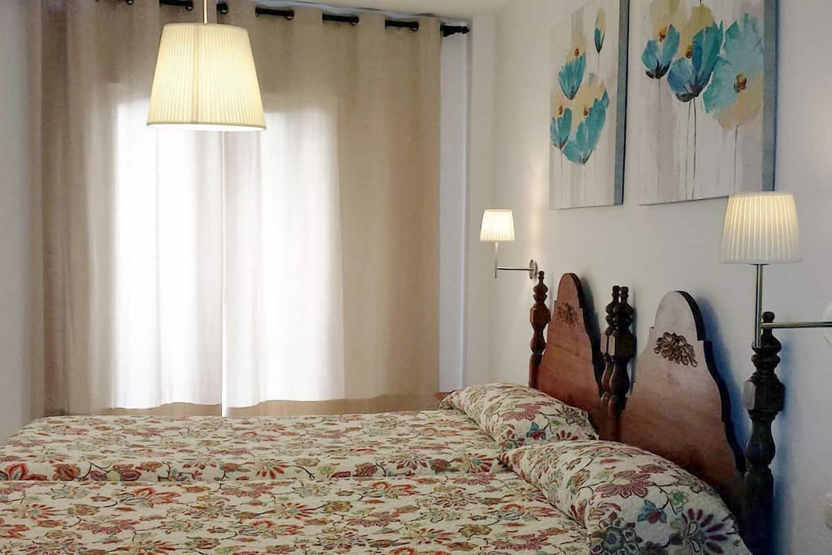 Standard Double Room | Desk, iron/ironing board, free cribs/infant beds, free WiFi
