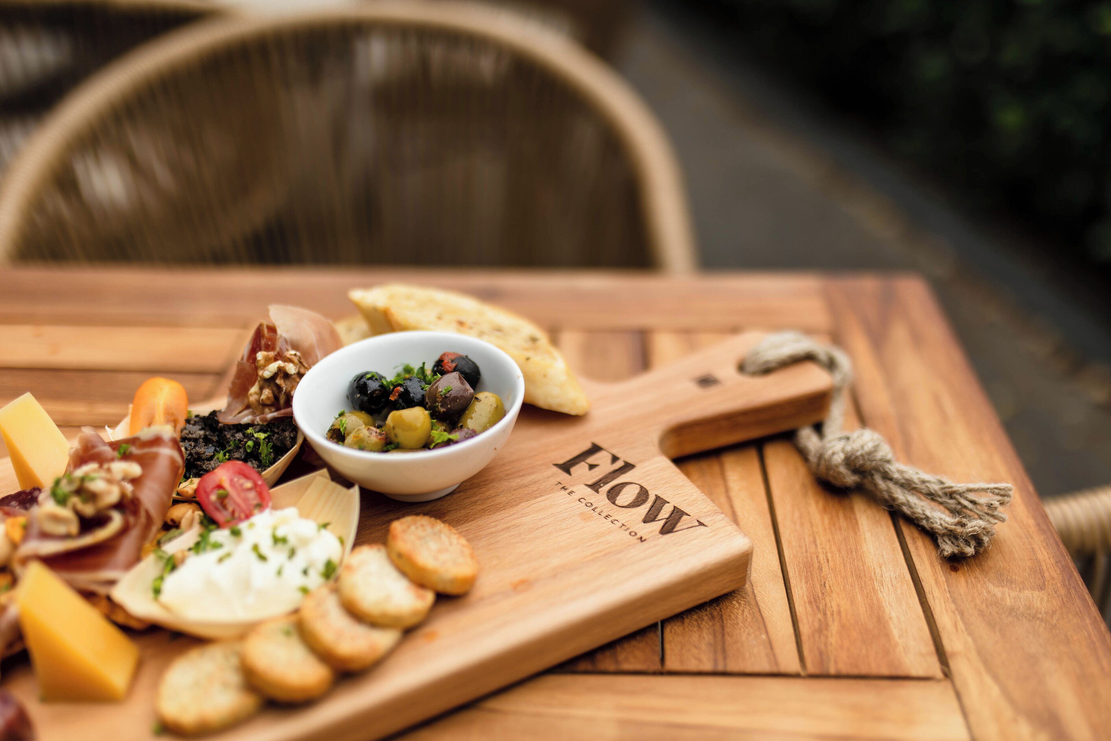 lunch and dinner served, local and international cuisine