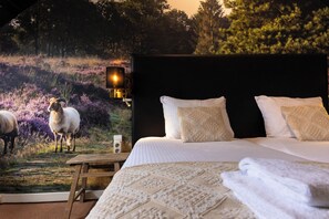 Literie de qualité supérieure, coffres-forts dans les chambres, bureau