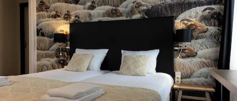 Double Room, Annex Building | Premium bedding, in-room safe, desk, blackout drapes