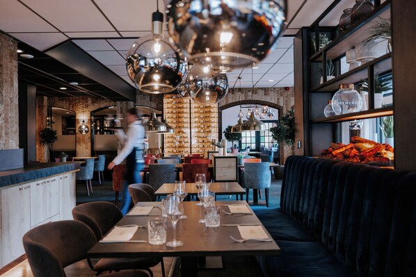 Spécialités Cuisine locale et internationale