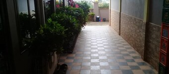 Nhyira Hotel